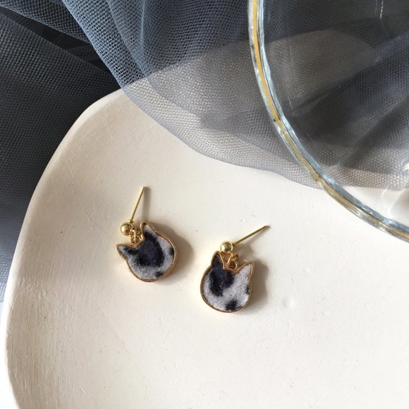 Kitty Cat Head Leopard Fabric Earrings - Picture 10 of 15